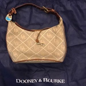Dooney&Bourke